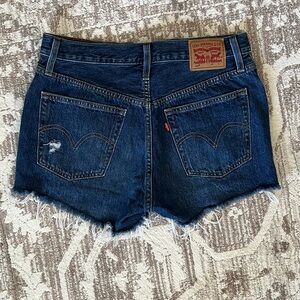 ❗️💲CLOSEOUT SALE: $5 💲❗️- Levi’s 501 Denim Shorts